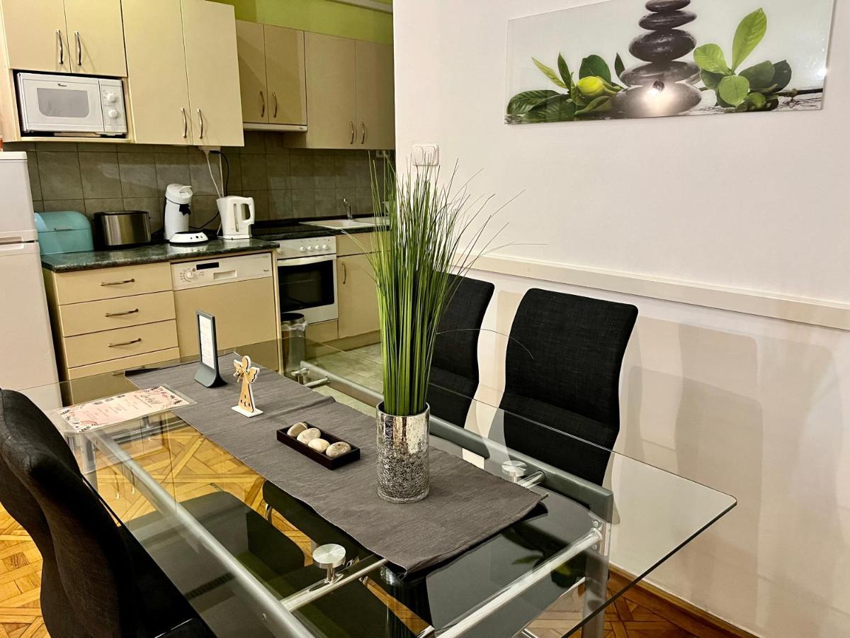 Zen Hostel By Central Market Будапеща Екстериор снимка
