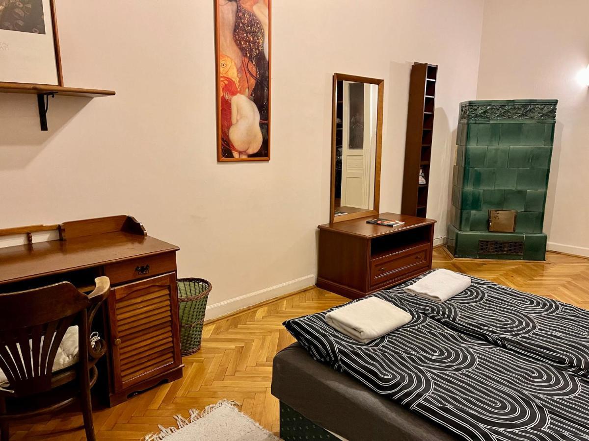 Zen Hostel By Central Market Будапеща Екстериор снимка