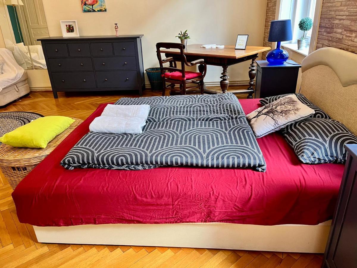 Zen Hostel By Central Market Будапеща Екстериор снимка
