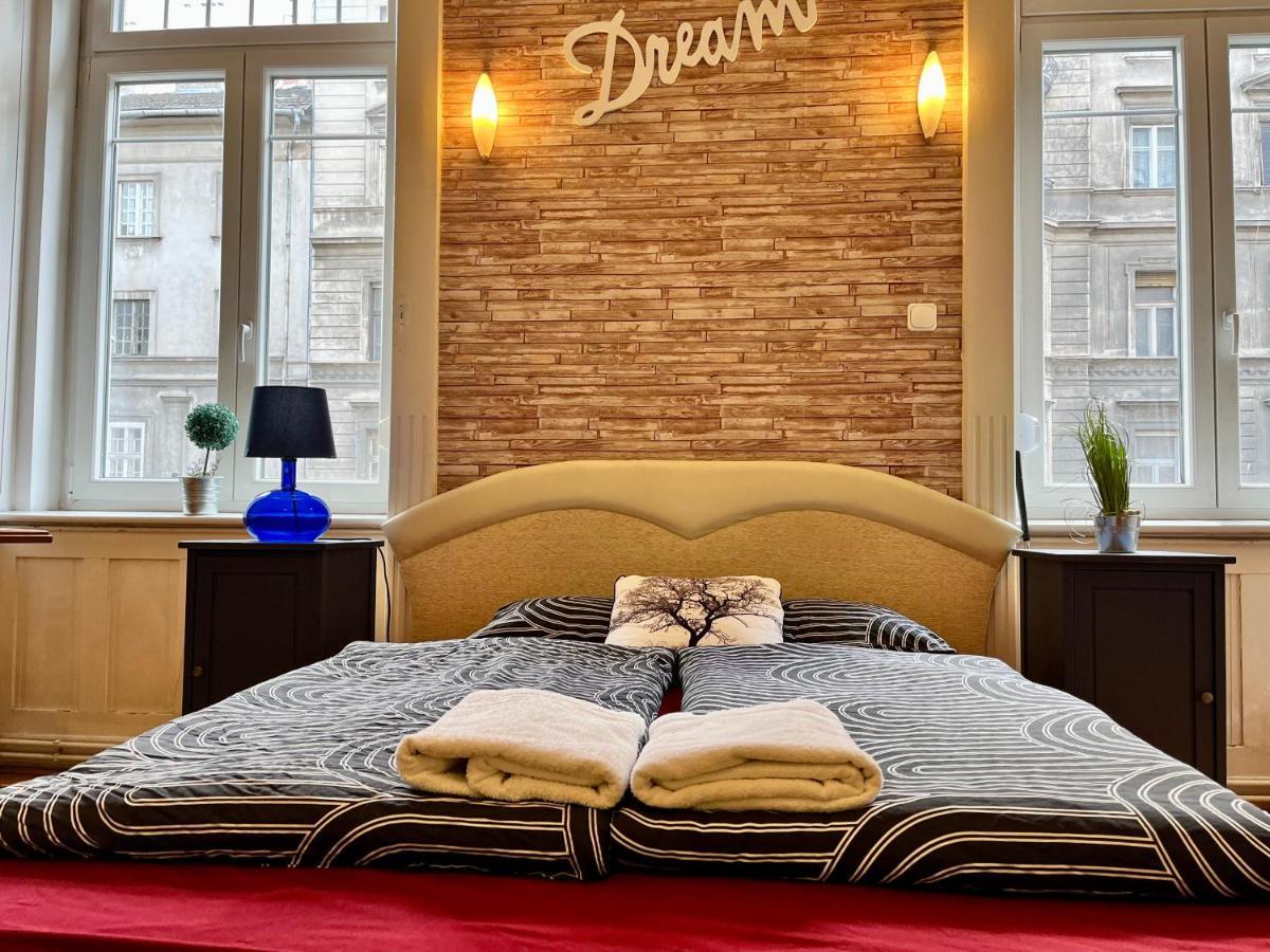 Zen Hostel By Central Market Будапеща Екстериор снимка