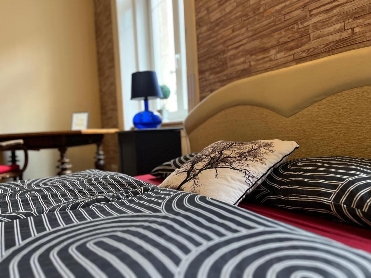 Zen Hostel By Central Market Будапеща Екстериор снимка